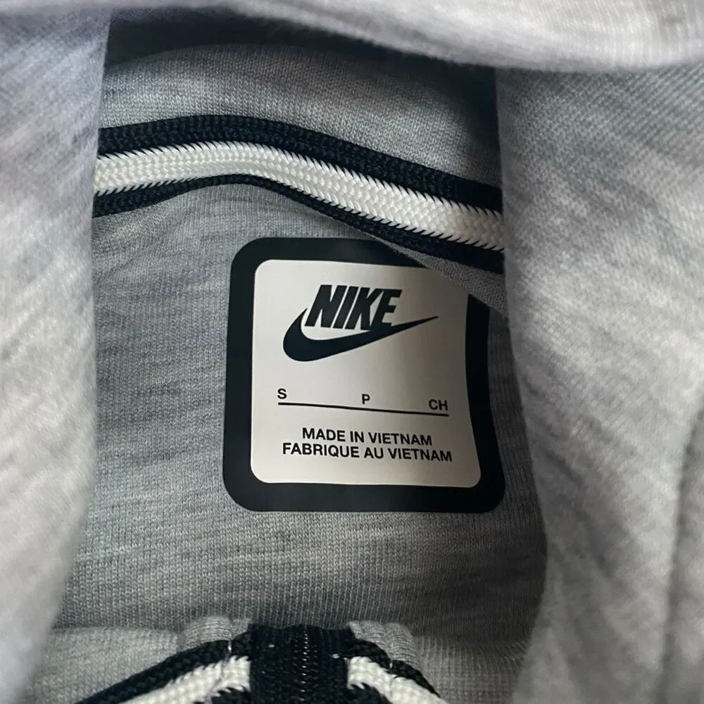 Nike Kids Sportswear Tech Fleece Full-Zip Hooded Jacket size S FD2979-063 New